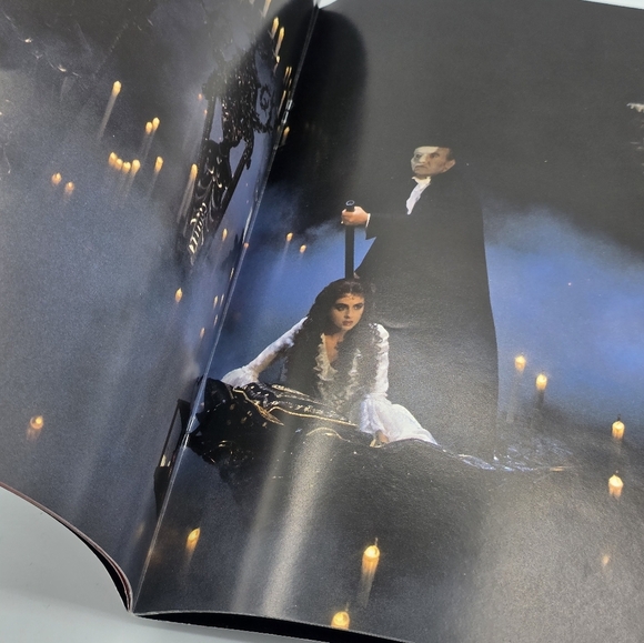 Vintage 1995 Phantom Of The Opera Pantages Theatre Souvenir Program & Ticket - Picture 7 of 10